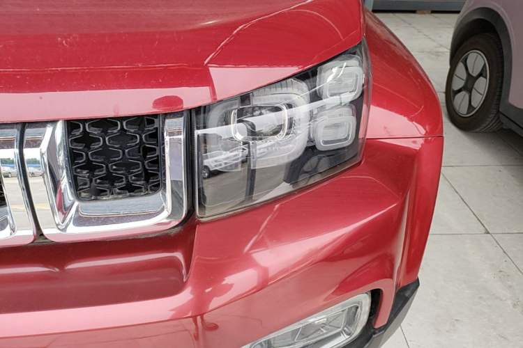 Used BAIC Off-Road BJ40 2019 PLUS 2.3T Automatic Four-Wheel Drive Premium Edition China VI Left Front Headlight