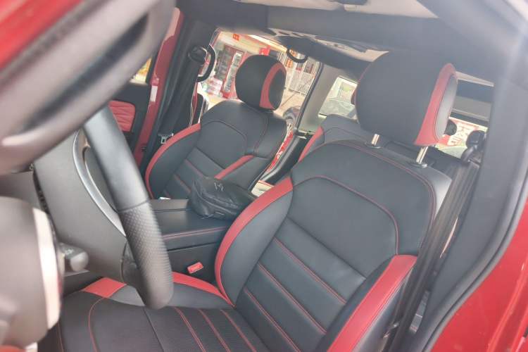 Used BAIC Off-Road BJ40 2019 2.3T Automatic Four-Wheel Drive Urban Hunter Edition Flagship Model China VI Emission Standard Left Front Seat