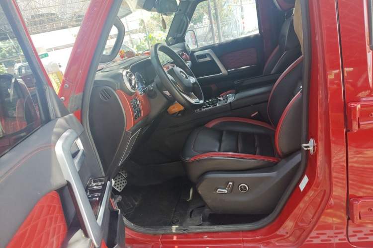 Used BAIC Off-Road BJ40 2019 PLUS 2.3T Automatic Four-Wheel Drive Flagship Edition China VI Emission Standard Left Front Seat