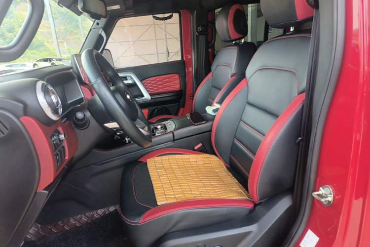 Used BAIC Off-Road BJ40 2019 PLUS 2.3T Automatic Four-Wheel Drive Flagship Edition China VI Emission Standard Left Front Seat