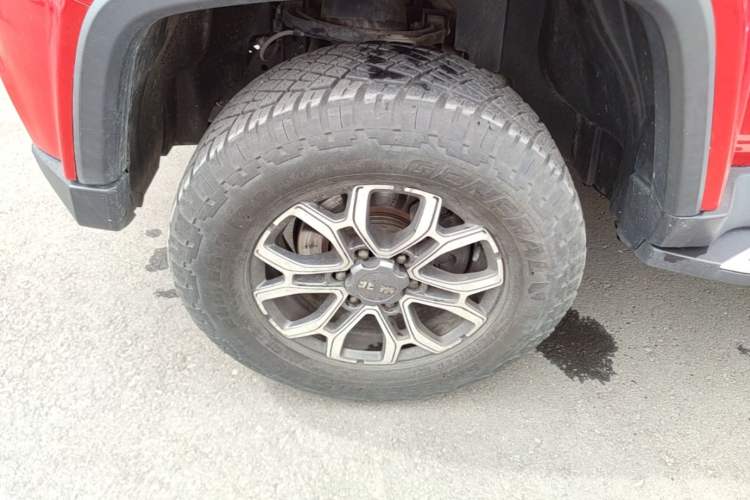 Used BAIC Off-Road BJ40 2019 2.3T Automatic Four-Wheel Drive Urban Hunter Edition Premium Model China VI Emission Standard Left Front Wheel Hub