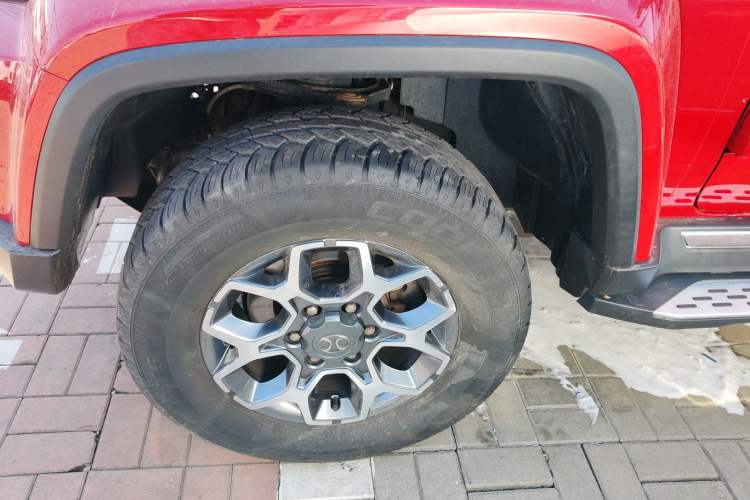 Used BAIC Off-Road BJ40 2019 PLUS 2.3T Automatic Four-Wheel Drive Premium Edition China VI Left Front Wheel Hub