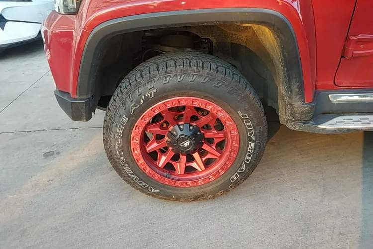 Used BAIC Off-Road BJ40 2019 Updated Version 2.0T Automatic All-Wheel Drive Urban Hunter Edition Premium China V Emission Standard Left Front Wheel Hub