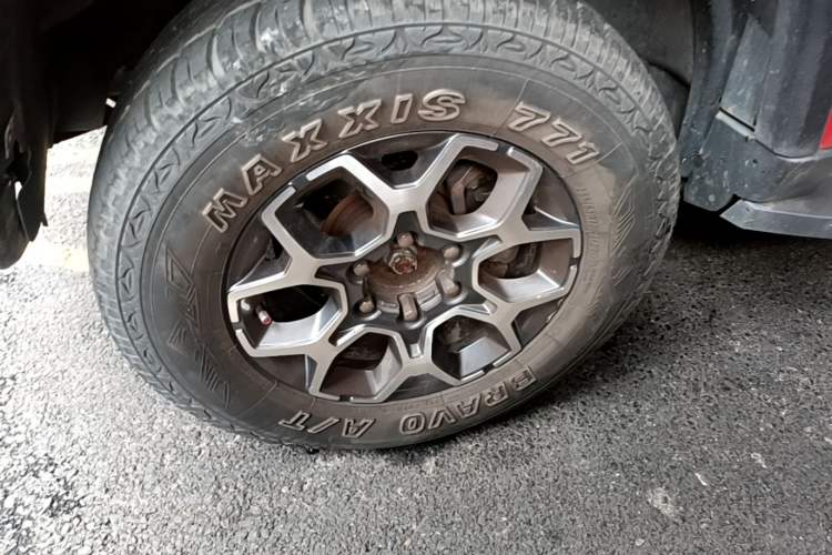 Used BAIC Off-Road BJ40 2019 PLUS 2.3T Automatic Four-Wheel Drive Premium Edition China VI Left Front Wheel Hub