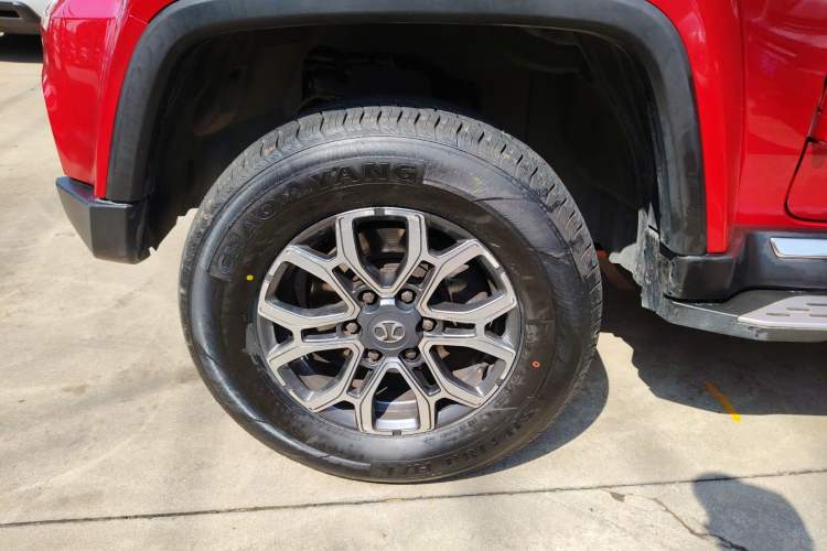 Used BAIC Off-Road BJ40 2019 2.3T Automatic Four-Wheel Drive Urban Hunter Edition Premium Model China VI Emission Standard Left Front Wheel Hub
