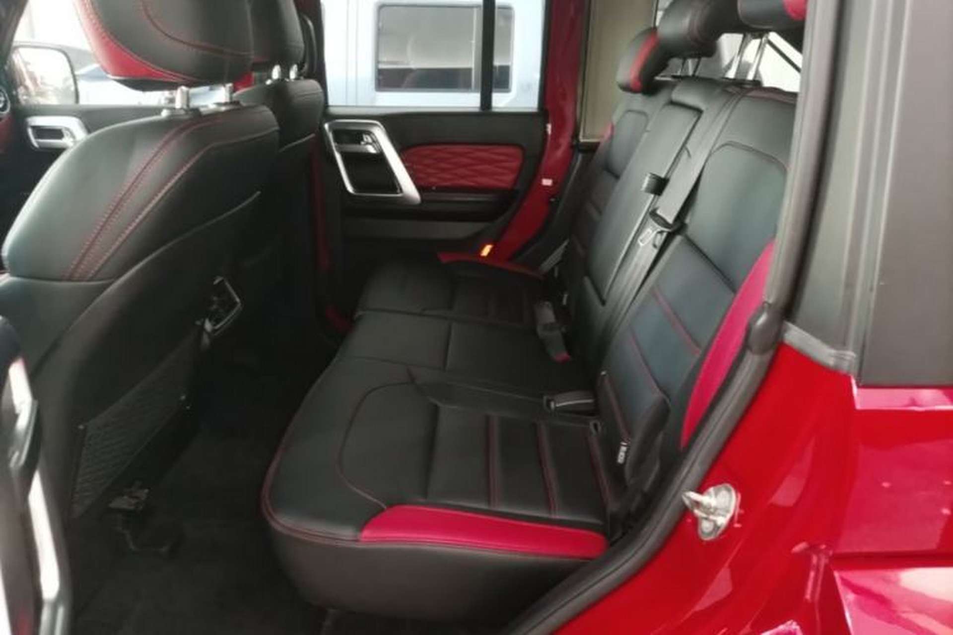 Used BAIC Off-Road BJ40 2019 PLUS 2.3T Automatic Four-Wheel Drive Flagship Edition China VI Emission Standard Left Rear Seat