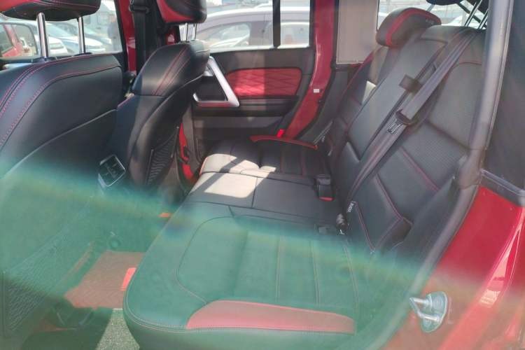 Used BAIC Off-Road BJ40 2019 PLUS 2.3T Automatic Four-Wheel Drive Premium Edition China VI Left Rear Seat