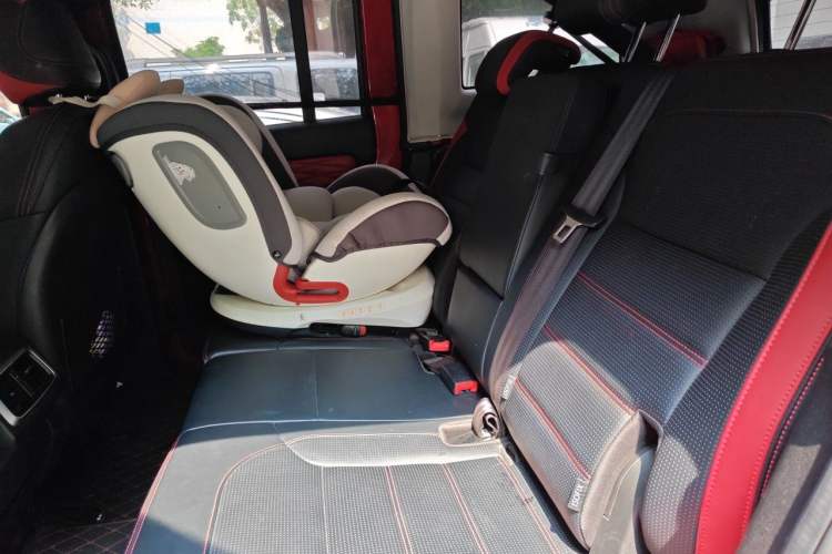 Used BAIC Off-Road BJ40 2019 2.3T Automatic Four-Wheel Drive Urban Hunter Edition Premium Model China VI Emission Standard Left Rear Seat