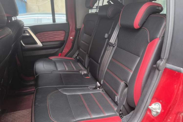 Used BAIC Off-Road BJ40 2019 PLUS 2.3T Automatic Four-Wheel Drive Flagship Edition China VI Emission Standard Left Rear Seat
