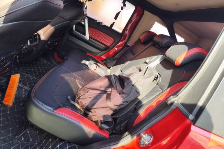 Used BAIC Off-Road BJ40 2019 2.0T Automatic Four-Wheel Drive Urban Hunter Edition Premium Model China V Emission Standard Left Rear Seat