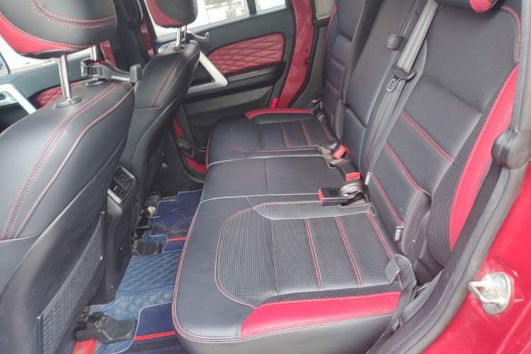 Used BAIC Off-Road BJ40 2019 2.3T Automatic Four-Wheel Drive Urban Hunter Edition Flagship Model China VI Emission Standard Left Rear Seat