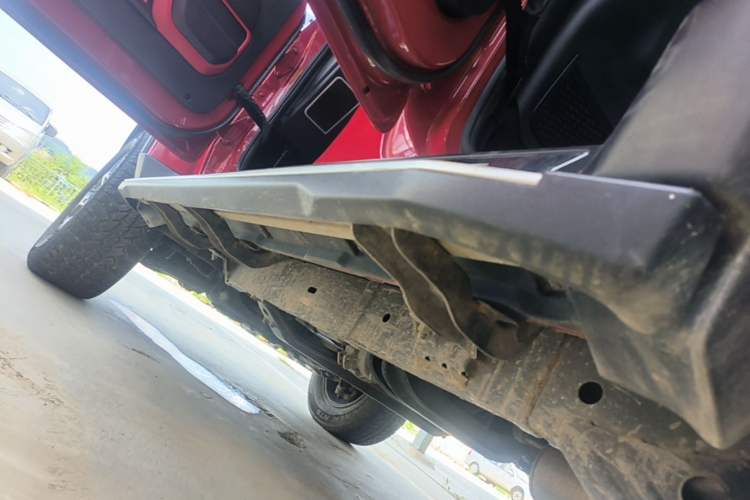 Used BAIC Off-Road BJ40 2019 PLUS 2.3T Automatic Four-Wheel Drive Flagship Edition China VI Emission Standard Left Side Sill