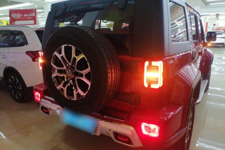 Used BAIC Off-Road BJ40 2019 Updated Version 2.0T Automatic All-Wheel Drive Urban Hunter Edition Premium China V Emission Standard Rear