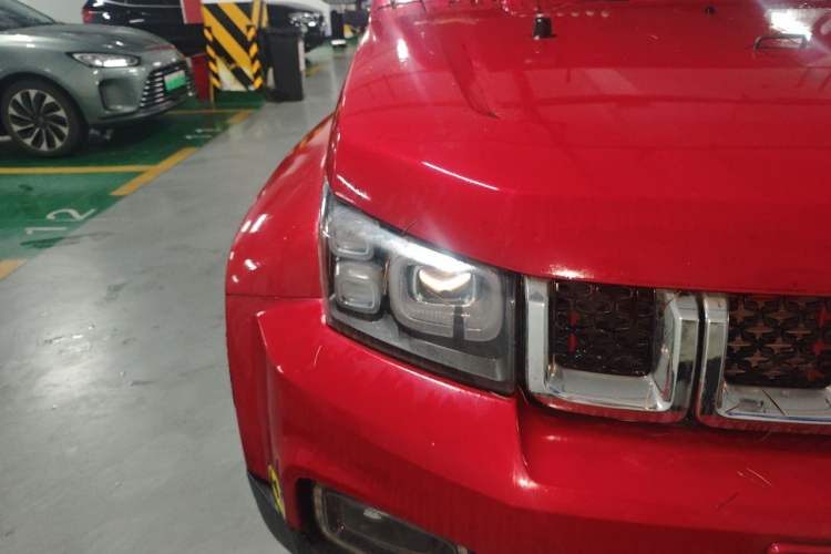 Used BAIC Off-Road BJ40 2019 PLUS 2.3T Automatic Four-Wheel Drive Premium Edition China VI Right Front Headlight