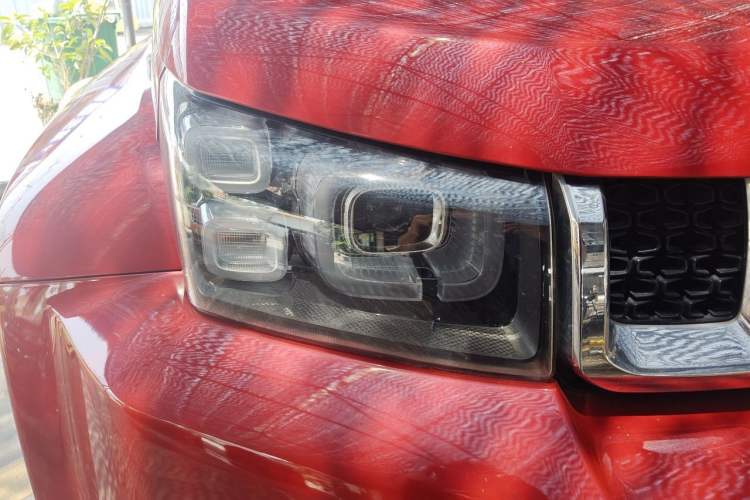 Used BAIC Off-Road BJ40 2019 PLUS 2.3T Automatic Four-Wheel Drive Flagship Edition China VI Emission Standard Right Front Headlight
