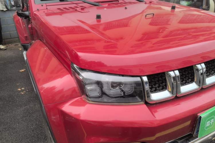 Used BAIC Off-Road BJ40 2019 PLUS 2.3T Automatic Four-Wheel Drive Flagship Edition China VI Emission Standard Right Front Headlight