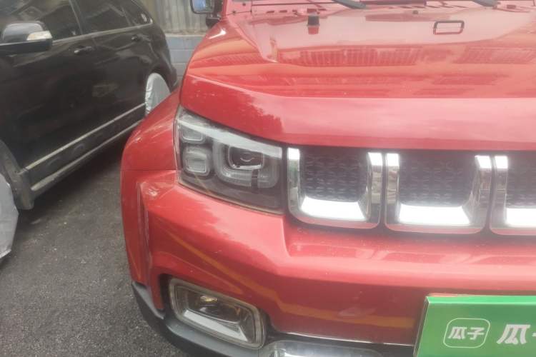 Used BAIC Off-Road BJ40 2019 PLUS 2.3T Automatic Four-Wheel Drive Flagship Edition China VI Emission Standard Right Front Headlight