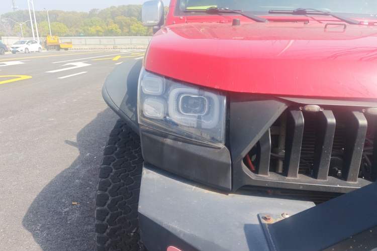 Used BAIC Off-Road BJ40 2019 PLUS 2.3T Automatic Four-Wheel Drive Premium Edition China VI Right Front Headlight