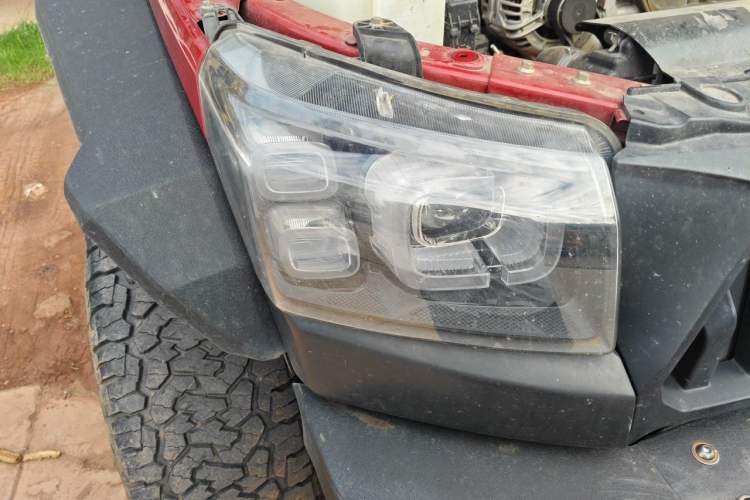 Used BAIC Off-Road BJ40 2019 PLUS 2.3T Automatic Four-Wheel Drive Premium Edition China VI Right Front Headlight