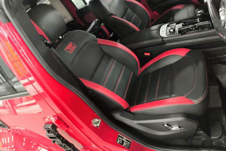 Used BAIC Off-Road BJ40 2019 PLUS 2.3T Automatic Four-Wheel Drive Flagship Edition China VI Emission Standard Right Front Seat