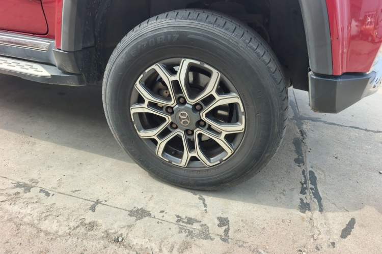 Used BAIC Off-Road BJ40 2019 2.3T Automatic Four-Wheel Drive Urban Hunter Edition Flagship Model China VI Emission Standard Right Front Wheel Hub
