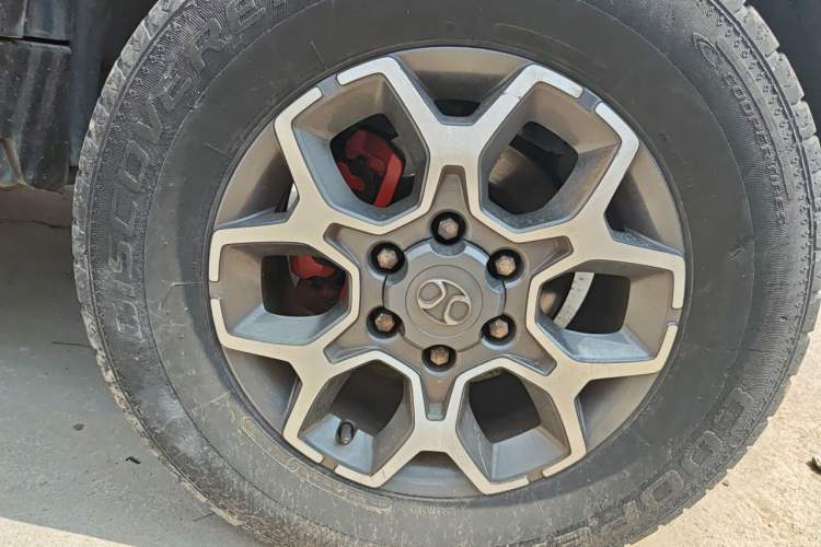 Used BAIC Off-Road BJ40 2019 PLUS 2.3T Automatic Four-Wheel Drive Premium Edition China VI Right Front Wheel Hub