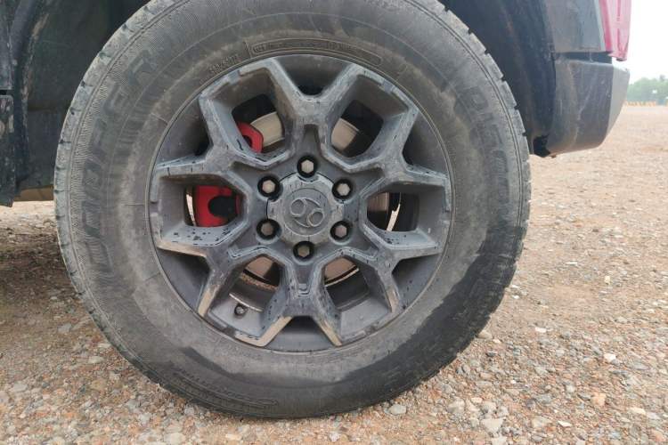 Used BAIC Off-Road BJ40 2019 2.3T Automatic Four-Wheel Drive Ring the Tower Champion Edition China VI Right Front Wheel Hub