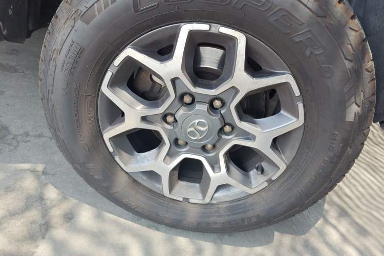 Used BAIC Off-Road BJ40 2019 PLUS 2.3T Automatic Four-Wheel Drive Flagship Edition China VI Emission Standard Right Front Wheel Hub