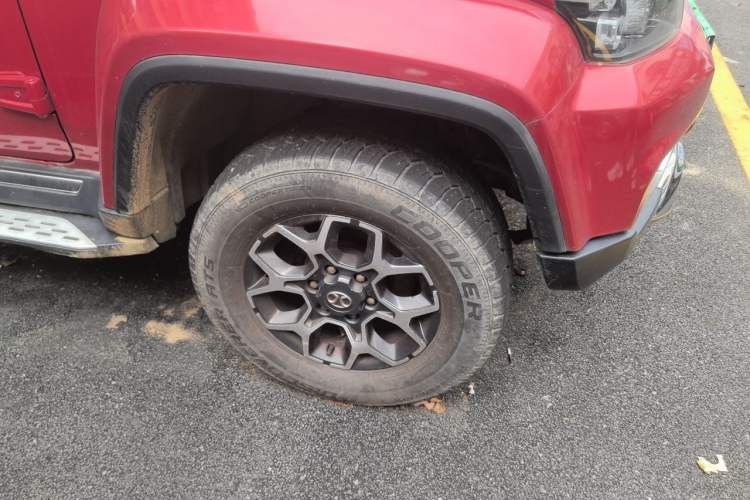 Used BAIC Off-Road BJ40 2019 PLUS 2.3T Automatic Four-Wheel Drive Flagship Edition China VI Emission Standard Right Front Wheel Hub