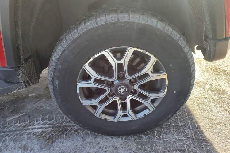 Used BAIC Off-Road BJ40 2019 2.0T Automatic Four-Wheel Drive Urban Hunter Edition Premium Model China V Emission Standard Right Front Wheel Hub