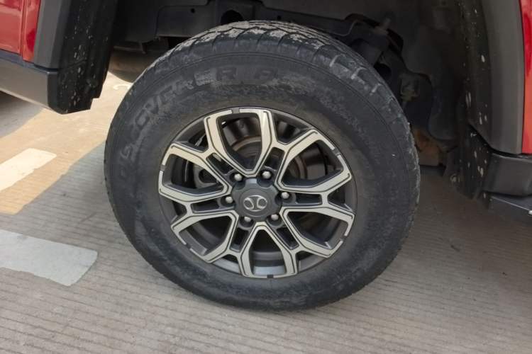 Used BAIC Off-Road BJ40 2019 2.0T Automatic Four-Wheel Drive Urban Hunter Edition Premium Model China V Emission Standard Right Rear Wheel Hub
