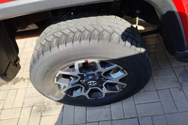 Used BAIC Off-Road BJ40 2019 PLUS 2.3T Automatic Four-Wheel Drive Premium Edition China VI Right Rear Wheel Hub