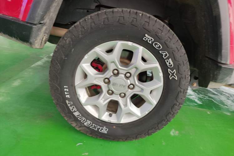 Used BAIC Off-Road BJ40 2019 PLUS 2.3T Manual Four-Wheel Drive Prestige Edition China VI Emission Standard Right Rear Wheel Hub