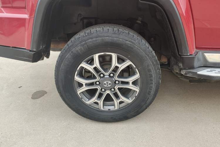 Used BAIC Off-Road BJ40 2019 2.3T Automatic Four-Wheel Drive Urban Hunter Edition Flagship Model China VI Emission Standard Right Rear Wheel Hub