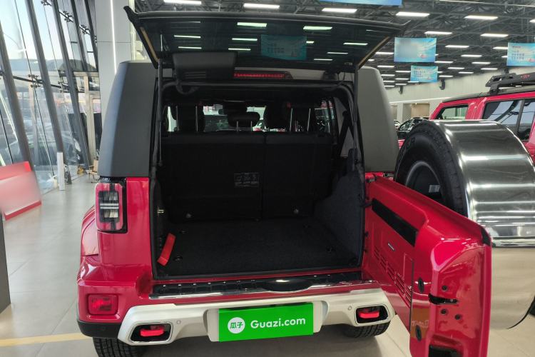 Used BAIC Off-Road BJ40 2019 PLUS 2.3T Automatic Four-Wheel Drive Premium Edition China VI Trunk