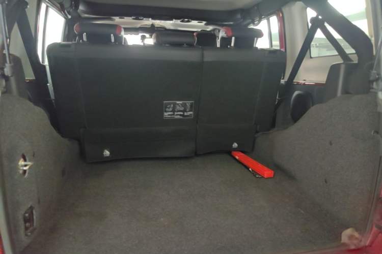 Used BAIC Off-Road BJ40 2019 2.3T Automatic Four-Wheel Drive Ring the Tower Champion Edition China VI Trunk