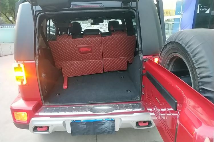 Used BAIC Off-Road BJ40 2019 Updated Version 2.0T Automatic All-Wheel Drive Urban Hunter Edition Premium China V Emission Standard Trunk