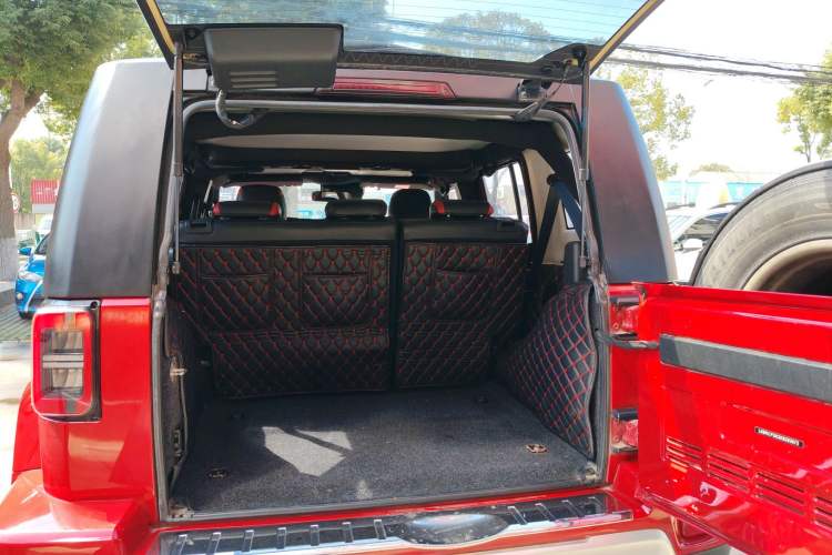Used BAIC Off-Road BJ40 2019 2.3T Automatic Four-Wheel Drive Urban Hunter Edition Premium Model China VI Emission Standard Trunk