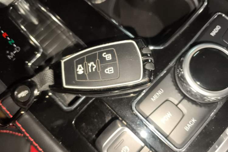 Used BAIC Off-Road BJ40 2019 PLUS 2.3T Automatic Four-Wheel Drive Flagship Edition China VI Emission Standard Vehicle Key