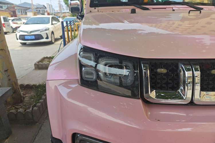 Used BAIC Off-Road BJ40 2019 Updated Version 2.0T Automatic All-Wheel Drive Urban Hunter Edition Premium China V Emission Standard Right Front Headlight