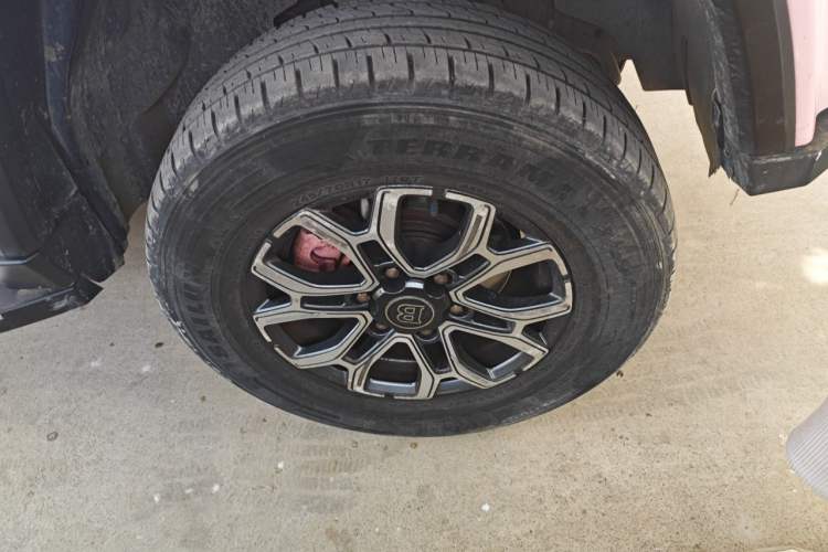 Used BAIC Off-Road BJ40 2019 Updated Version 2.0T Automatic All-Wheel Drive Urban Hunter Edition Premium China V Emission Standard Right Front Wheel Hub
