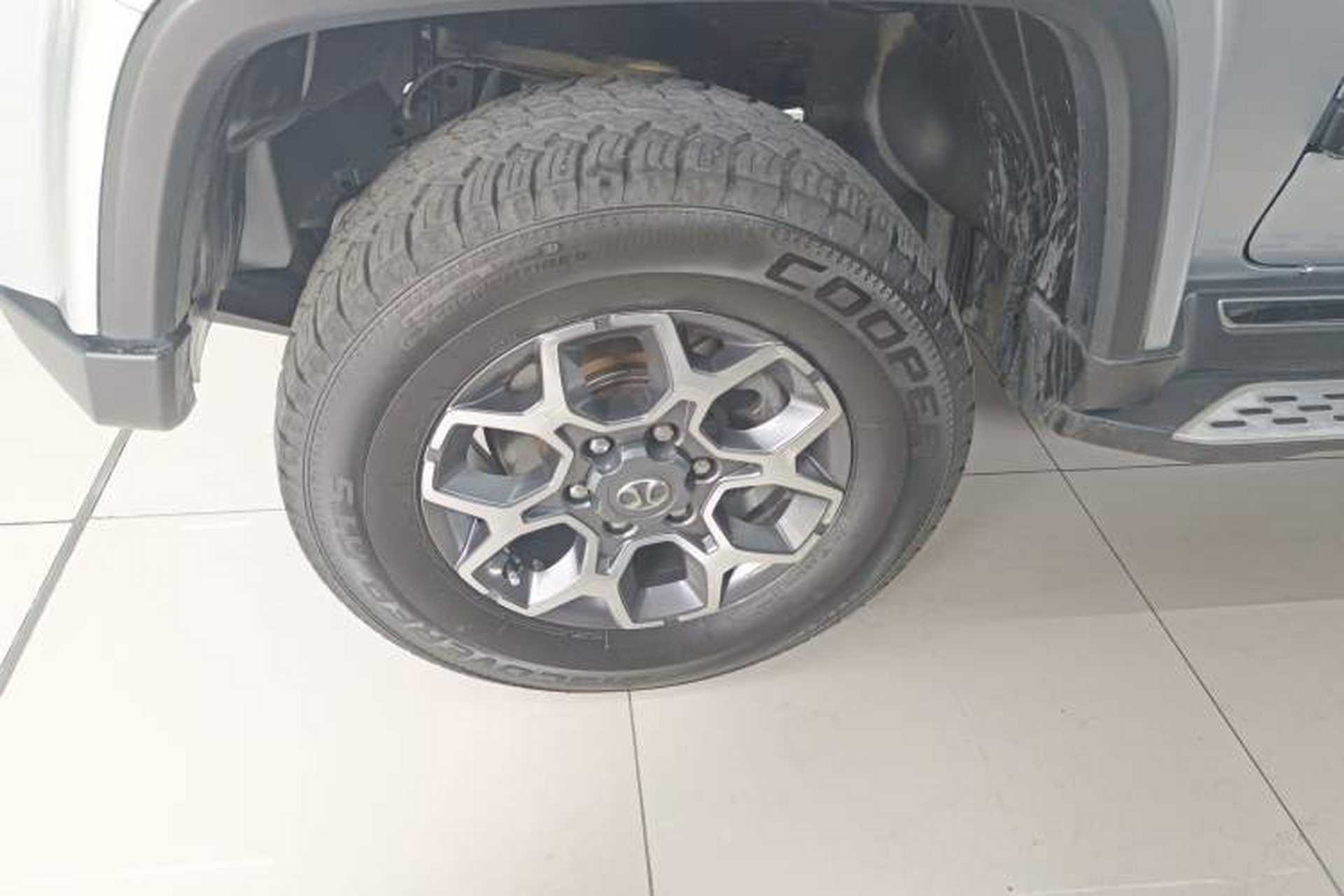 Used BAIC Off-Road BJ40 2019 PLUS 2.3T Automatic Four-Wheel Drive Premium Edition China VI Exterior 4