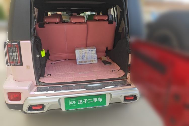 Used BAIC Off-Road BJ40 2019 Updated Version 2.0T Automatic All-Wheel Drive Urban Hunter Edition Premium China V Emission Standard Trunk