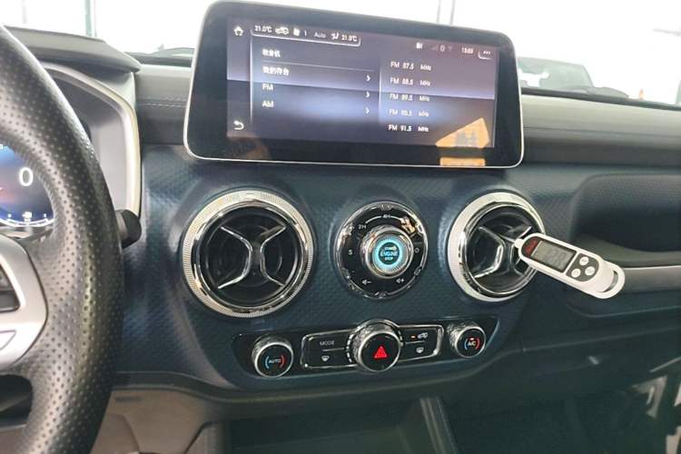 Used BAIC Off-Road BJ40 2019 2.3T Automatic Four-Wheel Drive Urban Hunter Edition Premium Model China VI Emission Standard Audio And AC Panel