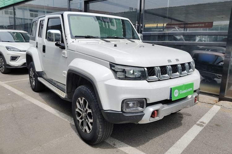 Used BAIC Off-Road BJ40 2019 2.3T Automatic Four-Wheel Drive Urban Hunter Edition Premium Model China VI Emission Standard Front Right 45 Deg