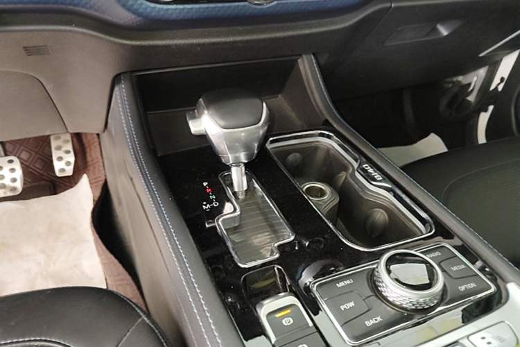 Used BAIC Off-Road BJ40 2019 2.3T Automatic Four-Wheel Drive Urban Hunter Edition Premium Model China VI Emission Standard Gear Lever