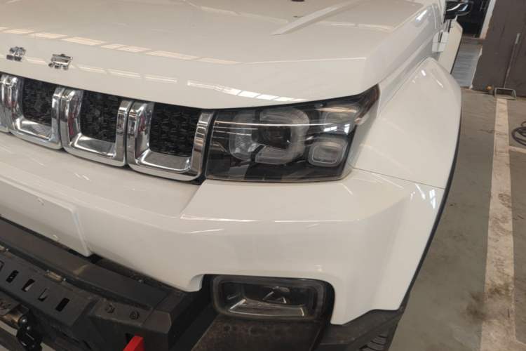 Used BAIC Off-Road BJ40 2019 PLUS 2.3T Automatic Four-Wheel Drive Premium Edition China VI Left Front Headlight