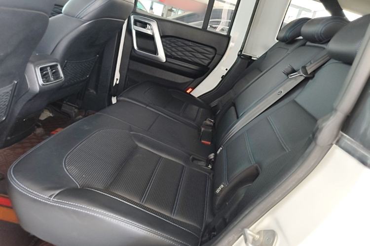 Used BAIC Off-Road BJ40 2019 2.3T Automatic Four-Wheel Drive Urban Hunter Edition Premium Model China VI Emission Standard Left Rear Seat