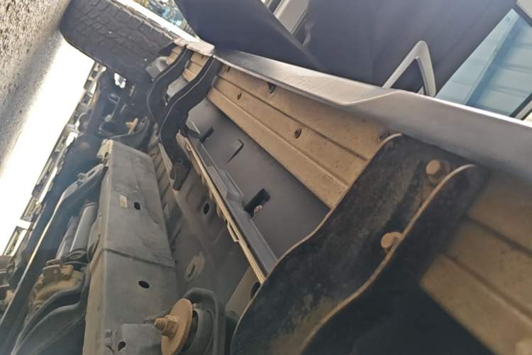 Used BAIC Off-Road BJ40 2019 PLUS 2.3T Automatic Four-Wheel Drive Flagship Edition China VI Emission Standard Left Side Sill