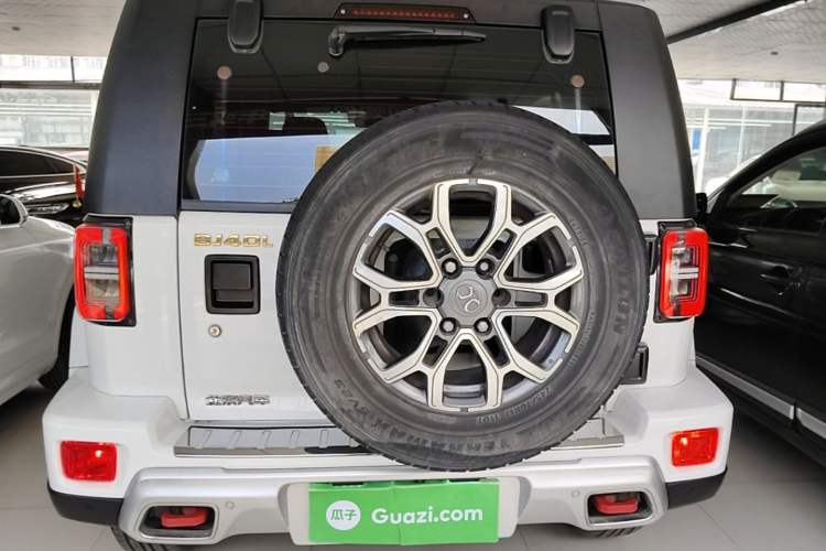 Used BAIC Off-Road BJ40 2019 2.3T Automatic Four-Wheel Drive Urban Hunter Edition Premium Model China VI Emission Standard Rear